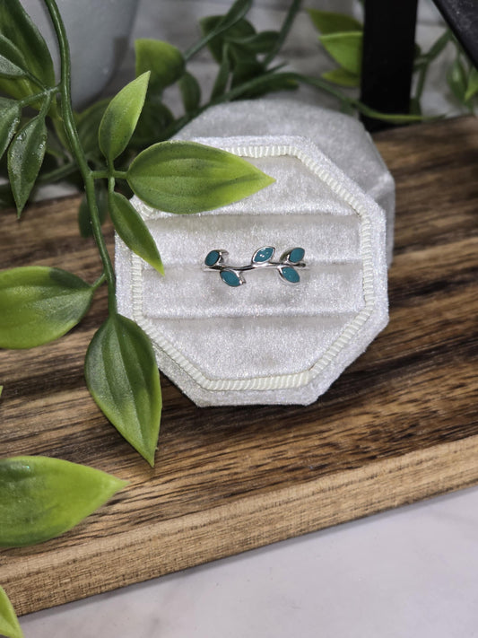 5 leaf Memorial Ring